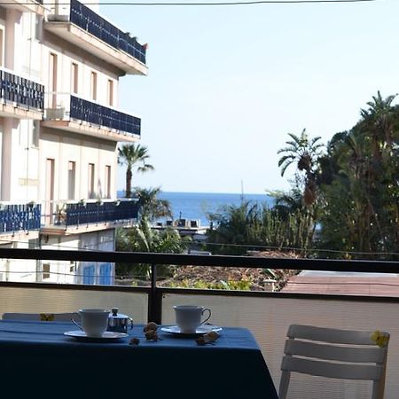 Casa Vacanze Solemar マイオーリ エクステリア 写真